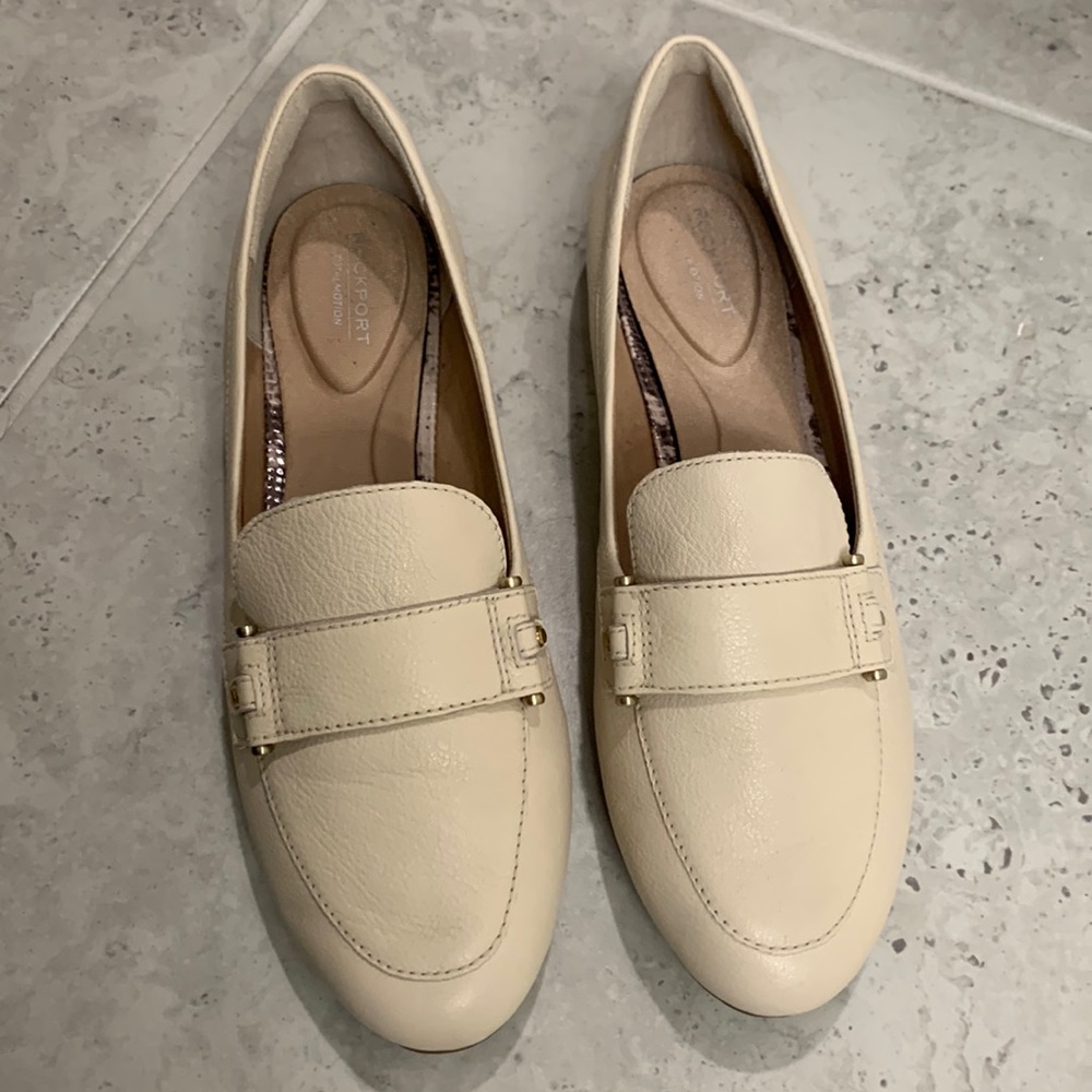 Rockport Total Motion Tavia Leather Loafers size 9.5